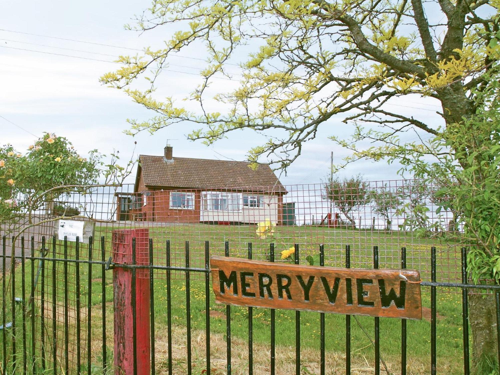 Merryview Bungalow Orcop Екстериор снимка